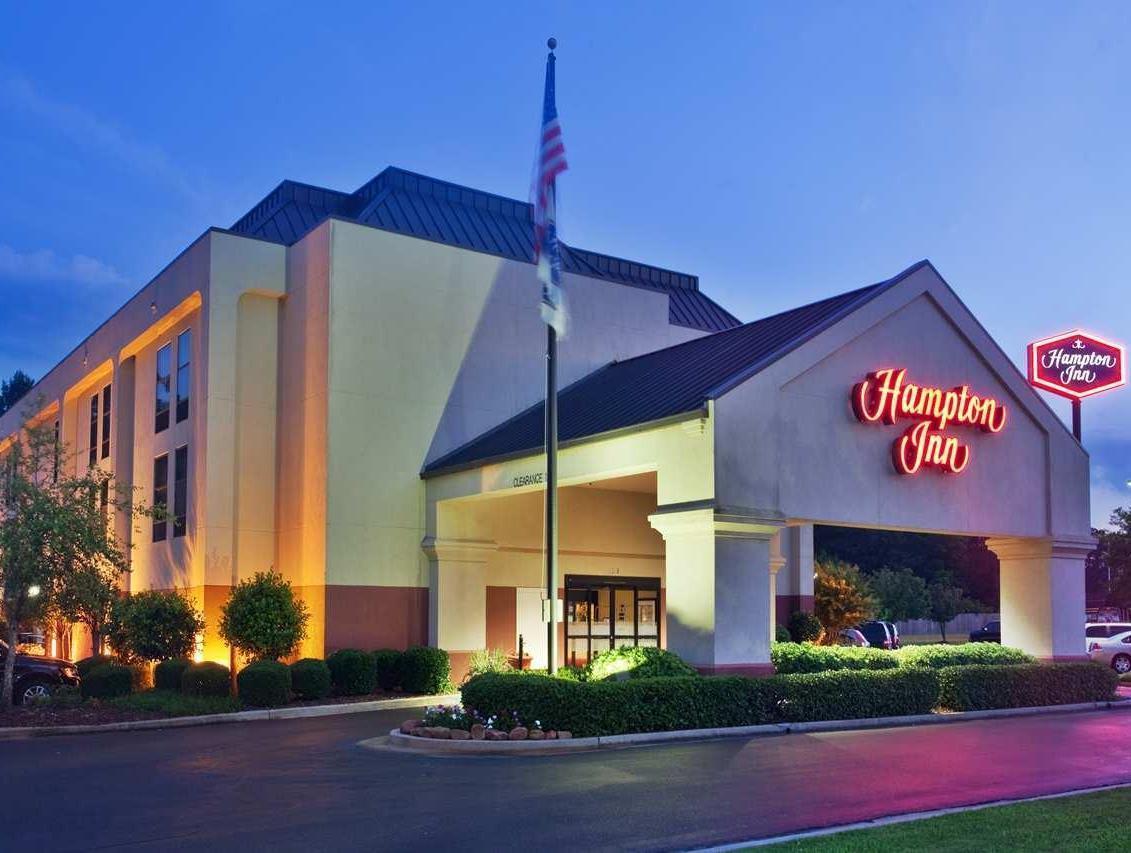 Hampton Inn Брукхейвън Екстериор снимка