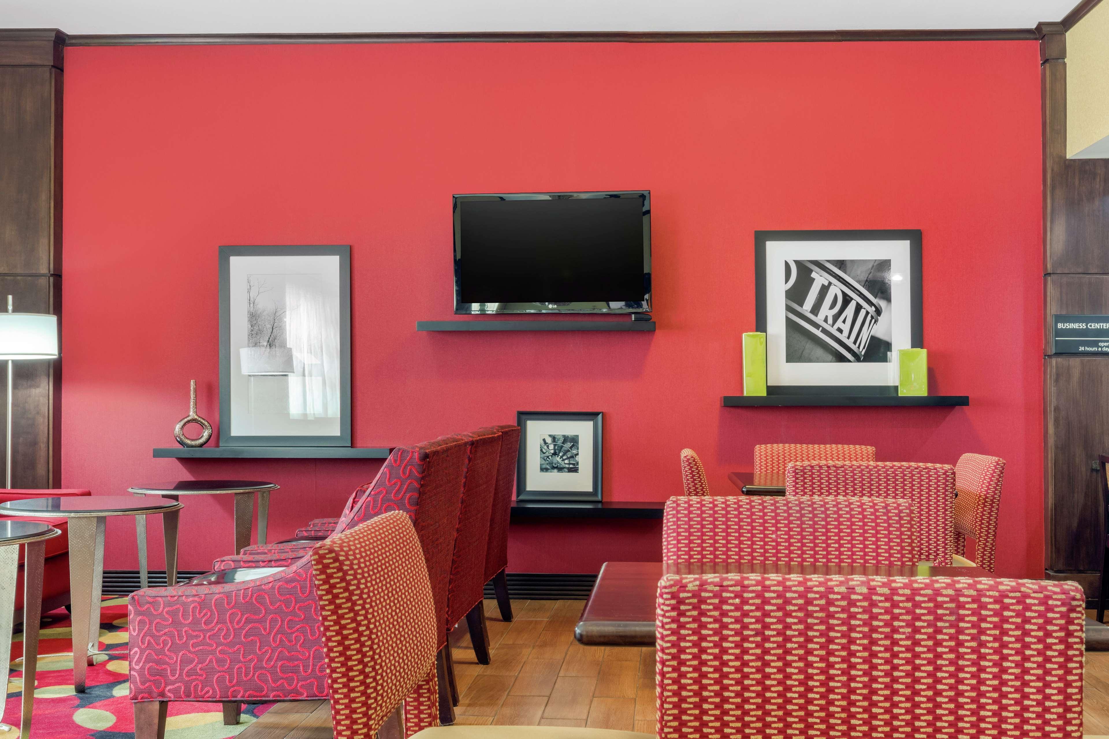Hampton Inn Брукхейвън Екстериор снимка