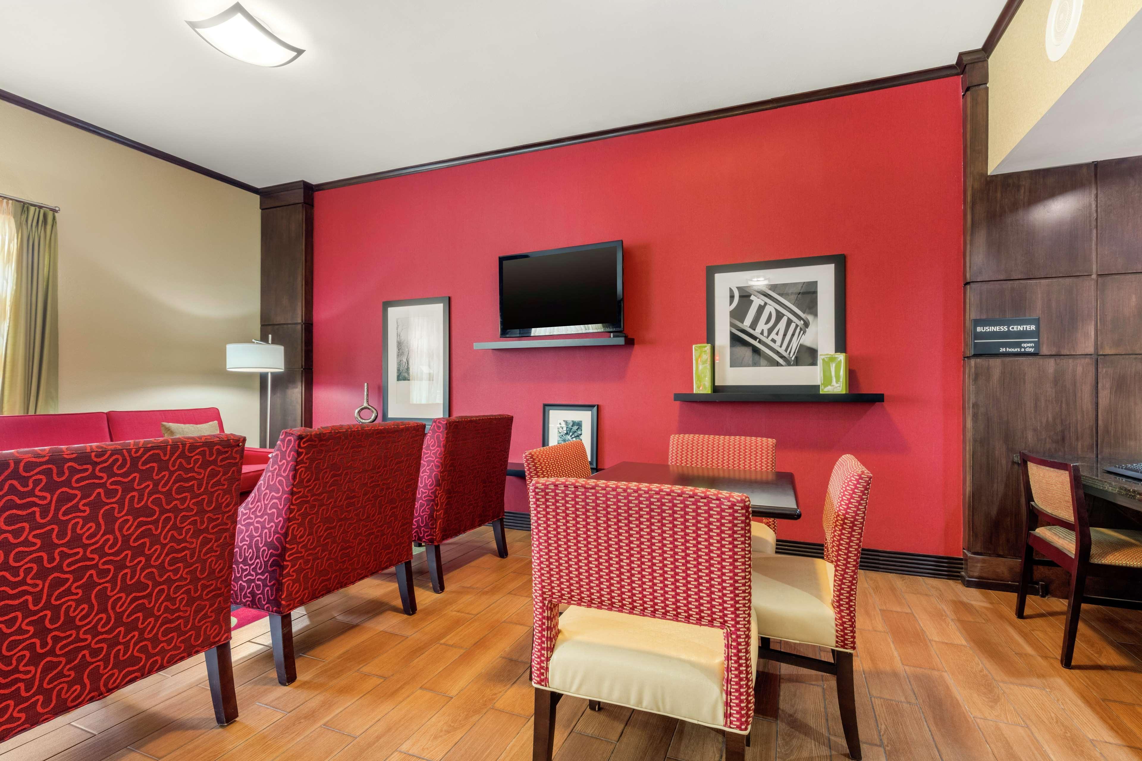 Hampton Inn Брукхейвън Екстериор снимка