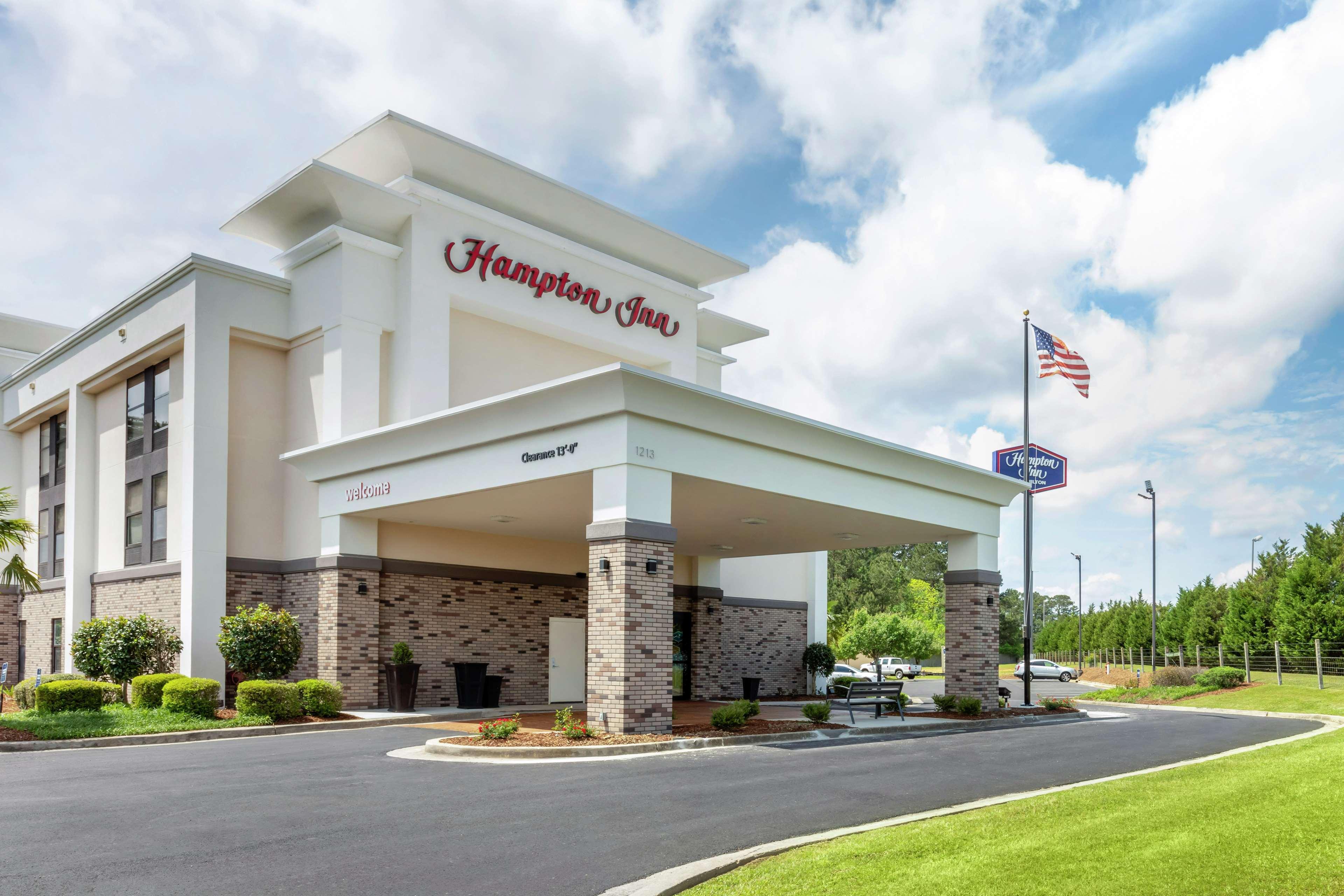 Hampton Inn Брукхейвън Екстериор снимка
